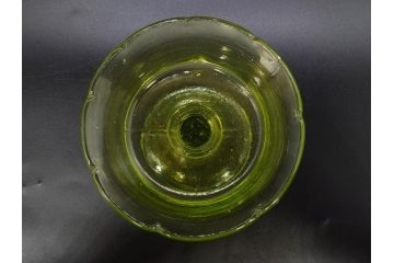 戦前　昭和初期　プレスガラス　ウランガラス　ノスタルジックなデザインが魅力的なフリル皿&氷コップ2客(かき氷カップ、ガラス食器、デザートカップ、硝子、和ガラス、レース)(R-079055)