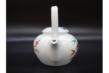 重要無形文化財　人間国宝　十四代 酒井田柿右衛門　本人作　有田焼　濁手　松竹梅文　色絵が映えた美しい銚子(急須、水注、酒器、和食器、共箱付き)(R-079058)