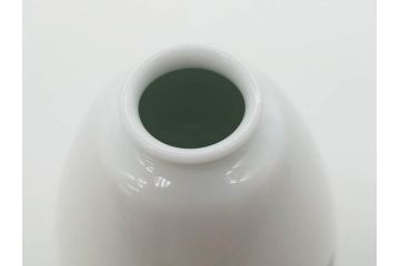 重要無形文化財　人間国宝　十四代 酒井田柿右衛門　有田焼　錦　柿文　優美なフォルムの一輪生(一輪挿し、花瓶、花器、花生、花入、フラワーベース、陶器、共箱付き)(R-079059)　