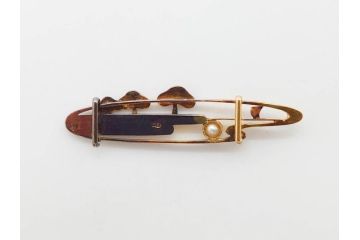 彫金　K18(18金)　細やかな金工が魅力的な帯留め(ゴールド、真珠、パール、松、風景、着物道具、和装小物、アクセサリー)(R-079062)