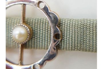 彫金　K18(18金)　さりげないデザインが上品な帯留め(ゴールド、真珠、パール、帯締め、着物道具、アクセサリー、和装小物、ケース付き)(R-079063)