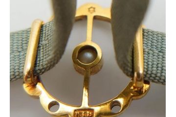 彫金　K18(18金)　さりげないデザインが上品な帯留め(ゴールド、真珠、パール、帯締め、着物道具、アクセサリー、和装小物、ケース付き)(R-079063)