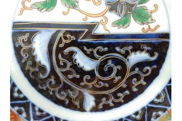 明治期　成化年製　伊万里　色絵　約31cm　1尺　色彩が鮮やかで豪華な深鉢(松、梅、鶴、ツル、菊、花、深皿、金彩、和食器、和皿、一尺)(R-079065)