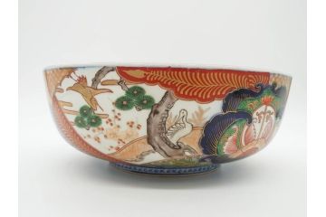 明治期　成化年製　伊万里　色絵　約31cm　1尺　色彩が鮮やかで豪華な深鉢(松、梅、鶴、ツル、菊、花、深皿、金彩、和食器、和皿、一尺)(R-079065)