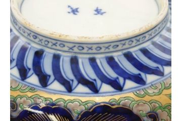 明治期　成化年製　伊万里　色絵　約31cm　1尺　色彩が鮮やかで豪華な深鉢(松、梅、鶴、ツル、菊、花、深皿、金彩、和食器、和皿、一尺)(R-079065)