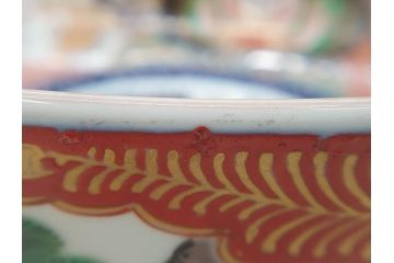 明治期　成化年製　伊万里　色絵　約31cm　1尺　色彩が鮮やかで豪華な深鉢(松、梅、鶴、ツル、菊、花、深皿、金彩、和食器、和皿、一尺)(R-079065)