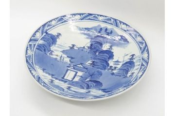 江戸期　古伊万里　山水図　約47cm　1尺5寸　柔らかな青色の濃淡が魅力的な大皿(染付、楼閣図、和皿、和食器、一尺五寸)(R-079066)