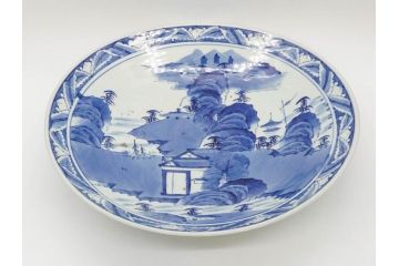 江戸期　古伊万里　山水図　約47cm　1尺5寸　柔らかな青色の濃淡が魅力的な大皿(染付、楼閣図、和皿、和食器、一尺五寸)(R-079066)