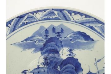 江戸期　古伊万里　山水図　約47cm　1尺5寸　柔らかな青色の濃淡が魅力的な大皿(染付、楼閣図、和皿、和食器、一尺五寸)(R-079066)