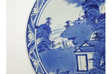 江戸期　古伊万里　山水図　約47cm　1尺5寸　柔らかな青色の濃淡が魅力的な大皿(染付、楼閣図、和皿、和食器、一尺五寸)(R-079066)