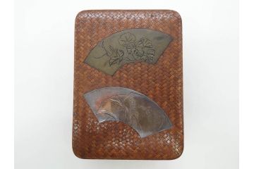 網代(あじろ)編み　彫金　扇面　和の空間を演出する煙草盆セット(朝顔、花、稲穂、トンボ、蜻蛉、植物、タバコ盆、たばこ盆、小物入れ、小箱、鳥取市水道改修記念)(R-079067)