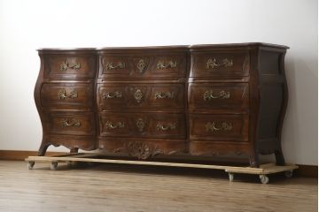 アメリカビンテージ　美品!!　アメリカ高級家具　ヘンレドン社(HENREDON)　ラグジュアリーなフレンチスタイルのチェスト(サイドボード、洋服タンス、収納箪笥、引き出し、ヴィンテージ、米国)(R-079075)