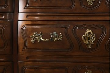 アメリカビンテージ　美品!!　アメリカ高級家具　ヘンレドン社(HENREDON)　ラグジュアリーなフレンチスタイルのチェスト(サイドボード、洋服タンス、収納箪笥、引き出し、ヴィンテージ、米国)(R-079075)