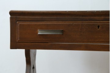 和製アンティーク　昭和を感じさせるレトロな雰囲気が魅力的な透かし彫り入り片袖机　(R-079077)