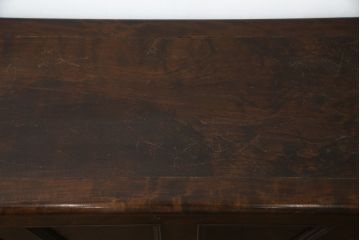 希少!!　中古　松本民芸家具　木目が作りだすランダムな色の濃淡が美しいA型チェスト(ベンチ収納、ベンチチェスト、コファ、ブランケットボックス、収納箱)(定価約31万円)(R-079080)