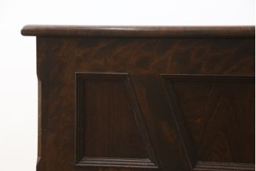 希少!!　中古　松本民芸家具　木目が作りだすランダムな色の濃淡が美しいA型チェスト(ベンチ収納、ベンチチェスト、コファ、ブランケットボックス、収納箱)(定価約31万円)(R-079080)
