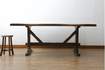 中古　美品　柏木工(KASHIWA)　WILDERNESS(ウィルダネス)　ナラ材　美しい杢目とシックな色合いが魅力のダイニングテーブル(4人掛け、4P、6人掛け、6P、食卓)(定価約26万円)(R-079081)