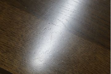 中古　美品　柏木工(KASHIWA)　WILDERNESS(ウィルダネス)　ナラ材　美しい杢目とシックな色合いが魅力のダイニングテーブル(4人掛け、4P、6人掛け、6P、食卓)(定価約26万円)(R-079081)