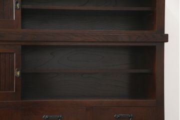 中古　美品!!　欅(ケヤキ)材　上質な和の空間づくりにぴったりな縦格子入りの水屋箪笥サイドボード(食器棚、戸棚、収納棚、サイドキャビネット)(R-079084)