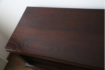 中古　美品!!　欅(ケヤキ)材　上質な和の空間づくりにぴったりな縦格子入りの水屋箪笥サイドボード(食器棚、戸棚、収納棚、サイドキャビネット)(R-079084)