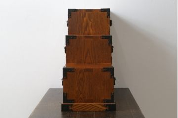 中古　民芸家具　ニレ材　和小物のディスプレイにもぴったりの小さな卓上階段箪笥(和たんす、収納タンス、整理箪笥、卓上収納、小物収納、小引き出し)(R-079086)