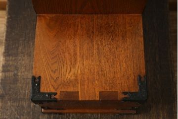 中古　民芸家具　ニレ材　和小物のディスプレイにもぴったりの小さな卓上階段箪笥(和たんす、収納タンス、整理箪笥、卓上収納、小物収納、小引き出し)(R-079086)