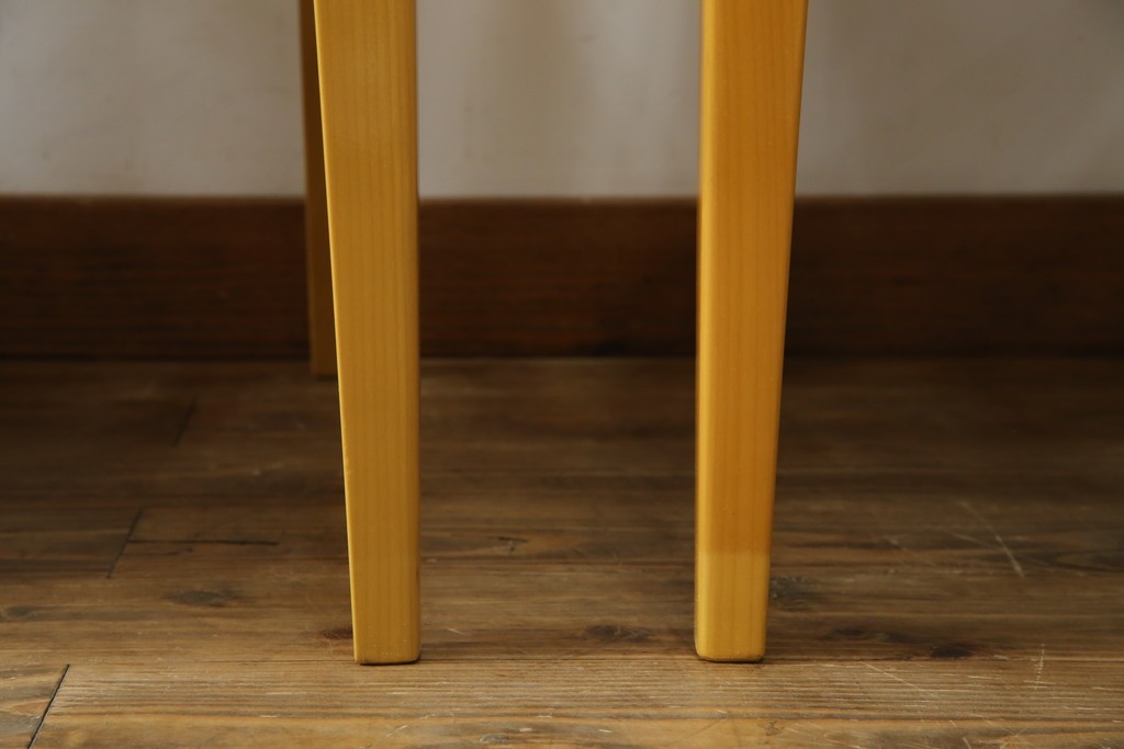 中古　美品!!　IDC大塚家具取り扱い　SPLENDOR(スプレンダー)　バーズアイメープル　洗練されたデザインが美しいダイニングチェア4脚セット　定価4脚で約23万円　(R-079089)