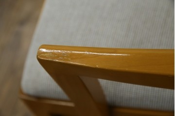 中古　美品!!　IDC大塚家具取り扱い　SPLENDOR(スプレンダー)　バーズアイメープル　洗練されたデザインが美しいダイニングチェア4脚セット　定価4脚で約23万円　(R-079089)