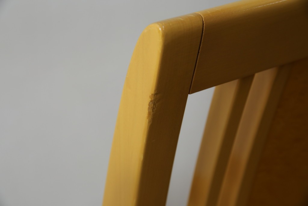 中古　美品!!　IDC大塚家具取り扱い　SPLENDOR(スプレンダー)　バーズアイメープル　洗練されたデザインが美しいダイニングチェア4脚セット　定価4脚で約23万円　(R-079089)