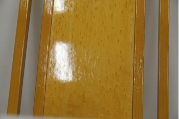 中古　美品!!　IDC大塚家具取り扱い　SPLENDOR(スプレンダー)　バーズアイメープル　洗練されたデザインが美しいダイニングチェア4脚セット　定価4脚で約23万円　(R-079089)