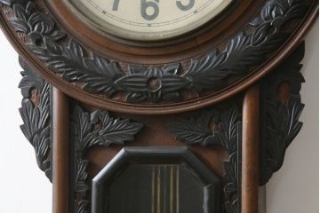 和製アンティーク　特大!!　彫刻入り　「ひまわり型」　レトロな雰囲気あふれる大きな掛け時計(振り子時計、柱時計、古時計)(R-079090)
