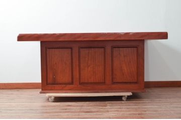 中古　美品　民芸家具　欅(ケヤキ)材　団らんのひと時にぴったりの温かな色味の囲炉裏テーブル(関西火鉢、長火鉢、木製火鉢、4人掛け、6人掛け、ダイニングテーブル、食卓)(R-079092)
