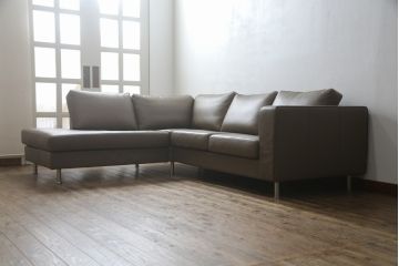 中古　美品　BoConcept(ボーコンセプト)　I.D.V.　洗練されたデザインが素敵なコーナーソファ(2人掛けソファ、3人掛けソファ、長椅子、カウチソファ、北欧)(定価約85万円)(R-079098)