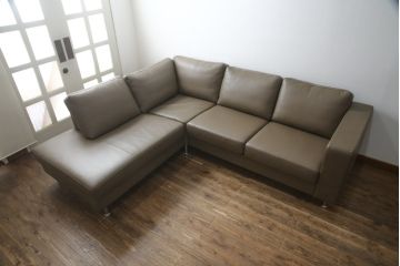 中古　美品　BoConcept(ボーコンセプト)　I.D.V.　洗練されたデザインが素敵なコーナーソファ(2人掛けソファ、3人掛けソファ、長椅子、カウチソファ、北欧)(定価約85万円)(R-079098)