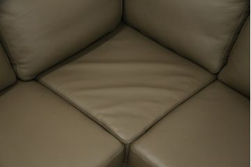 中古　美品　BoConcept(ボーコンセプト)　I.D.V.　洗練されたデザインが素敵なコーナーソファ(2人掛けソファ、3人掛けソファ、長椅子、カウチソファ、北欧)(定価約85万円)(R-079098)