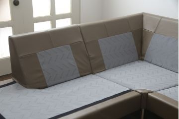 中古　美品　BoConcept(ボーコンセプト)　I.D.V.　洗練されたデザインが素敵なコーナーソファ(2人掛けソファ、3人掛けソファ、長椅子、カウチソファ、北欧)(定価約85万円)(R-079098)