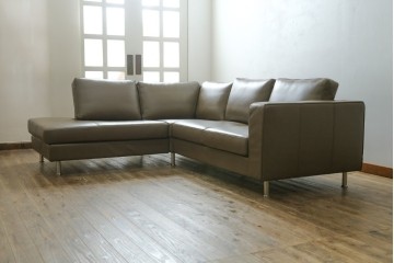 中古　デンマーク製　美品　BoConcept(ボーコンセプト)　I.D.V.　シンプルモダンなコーナーソファ　定価約85万円　(R-079098)