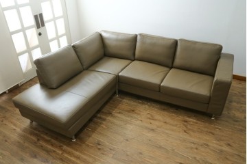 中古　デンマーク製　美品　BoConcept(ボーコンセプト)　I.D.V.　シンプルモダンなコーナーソファ　定価約85万円　(R-079098)