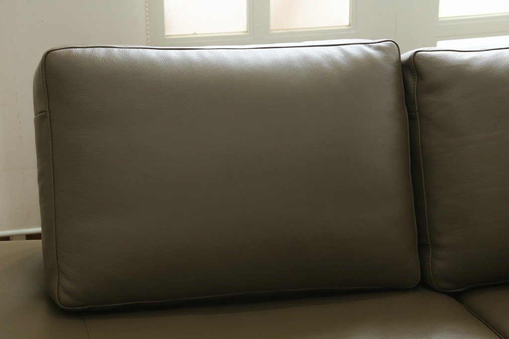 中古　デンマーク製　美品　BoConcept(ボーコンセプト)　I.D.V.　シンプルモダンなコーナーソファ　定価約85万円　(R-079098)