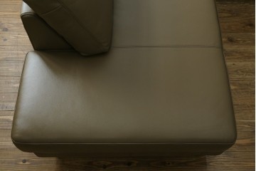 中古　デンマーク製　美品　BoConcept(ボーコンセプト)　I.D.V.　シンプルモダンなコーナーソファ　定価約85万円　(R-079098)