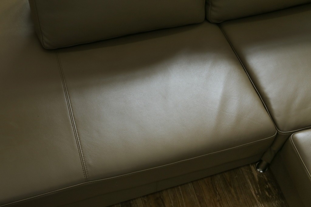 中古　デンマーク製　美品　BoConcept(ボーコンセプト)　I.D.V.　シンプルモダンなコーナーソファ　定価約85万円　(R-079098)