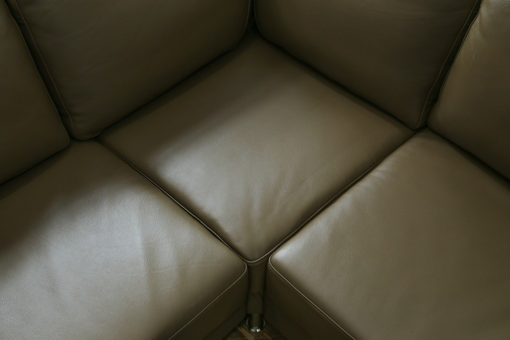 中古　デンマーク製　美品　BoConcept(ボーコンセプト)　I.D.V.　シンプルモダンなコーナーソファ　定価約85万円　(R-079098)