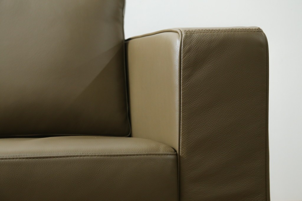 中古　デンマーク製　美品　BoConcept(ボーコンセプト)　I.D.V.　シンプルモダンなコーナーソファ　定価約85万円　(R-079098)