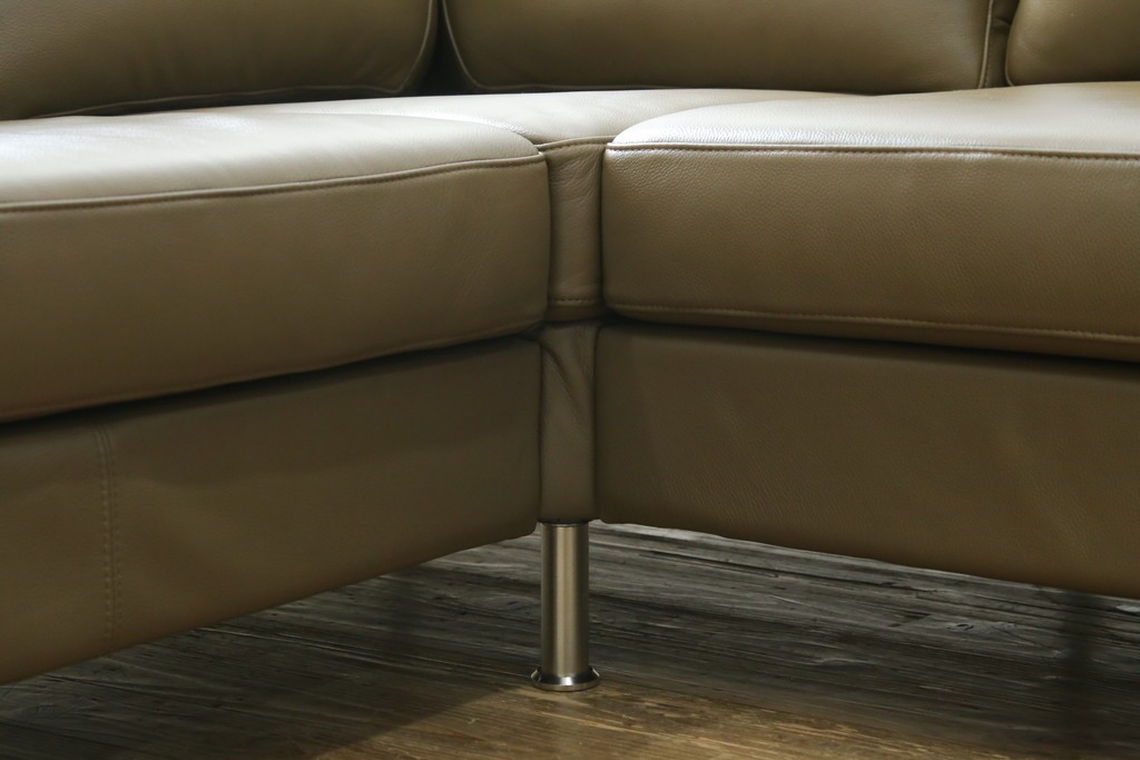 中古　デンマーク製　美品　BoConcept(ボーコンセプト)　I.D.V.　シンプルモダンなコーナーソファ　定価約85万円　(R-079098)