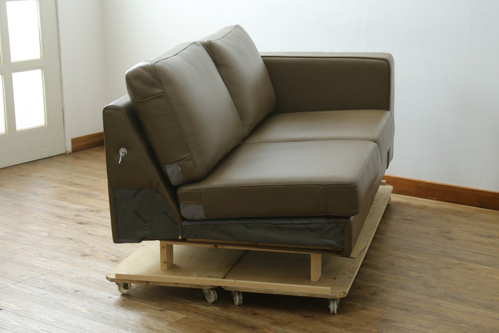 中古　デンマーク製　美品　BoConcept(ボーコンセプト)　I.D.V.　シンプルモダンなコーナーソファ　定価約85万円　(R-079098)