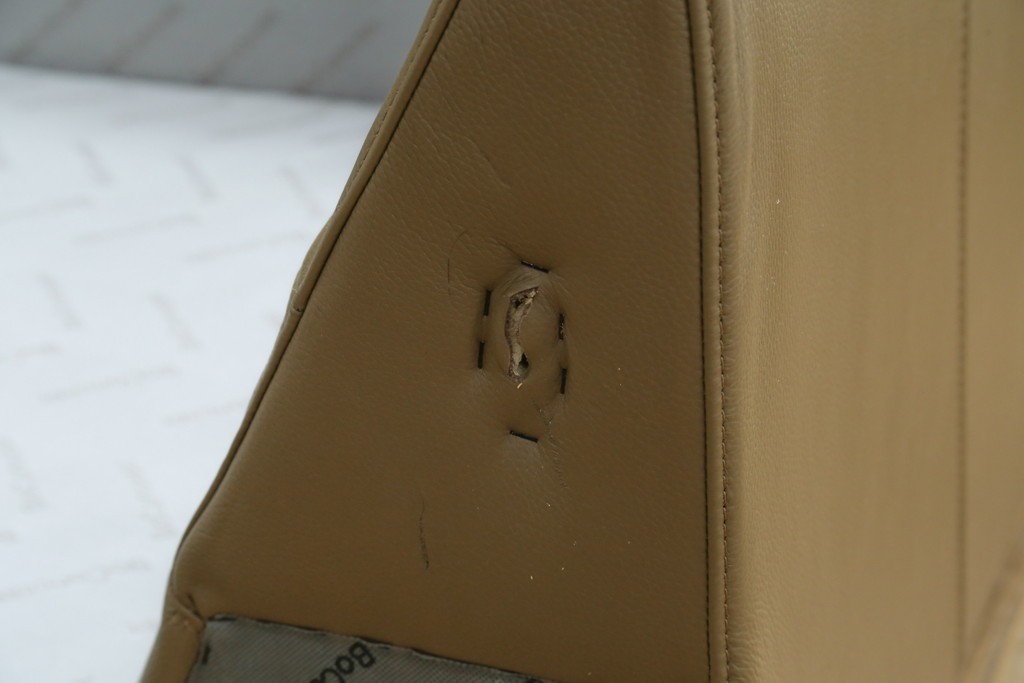 中古　デンマーク製　美品　BoConcept(ボーコンセプト)　I.D.V.　シンプルモダンなコーナーソファ　定価約85万円　(R-079098)