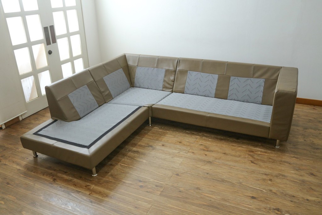中古　デンマーク製　美品　BoConcept(ボーコンセプト)　I.D.V.　シンプルモダンなコーナーソファ　定価約85万円　(R-079098)