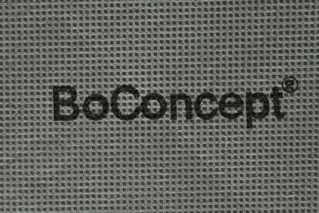 中古　デンマーク製　美品　BoConcept(ボーコンセプト)　I.D.V.　シンプルモダンなコーナーソファ　定価約85万円　(R-079098)