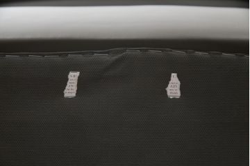 中古　プラスカーサ取り扱い　NATUZZI ITALIA(ナツッジイタリア)　AMADEUS(アマデウス)　メンズライクな空間づくりに活躍する1人掛けソファ(一人掛け、アームソファ、1P)(定価約45万円)(R-079099)