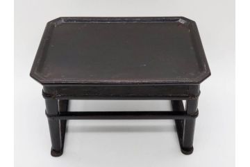 時代物　李朝　シンプルで使い勝手の良い角膳(お膳、木製、脚付き、朝鮮美術、飾り台、四角)(R-079106)